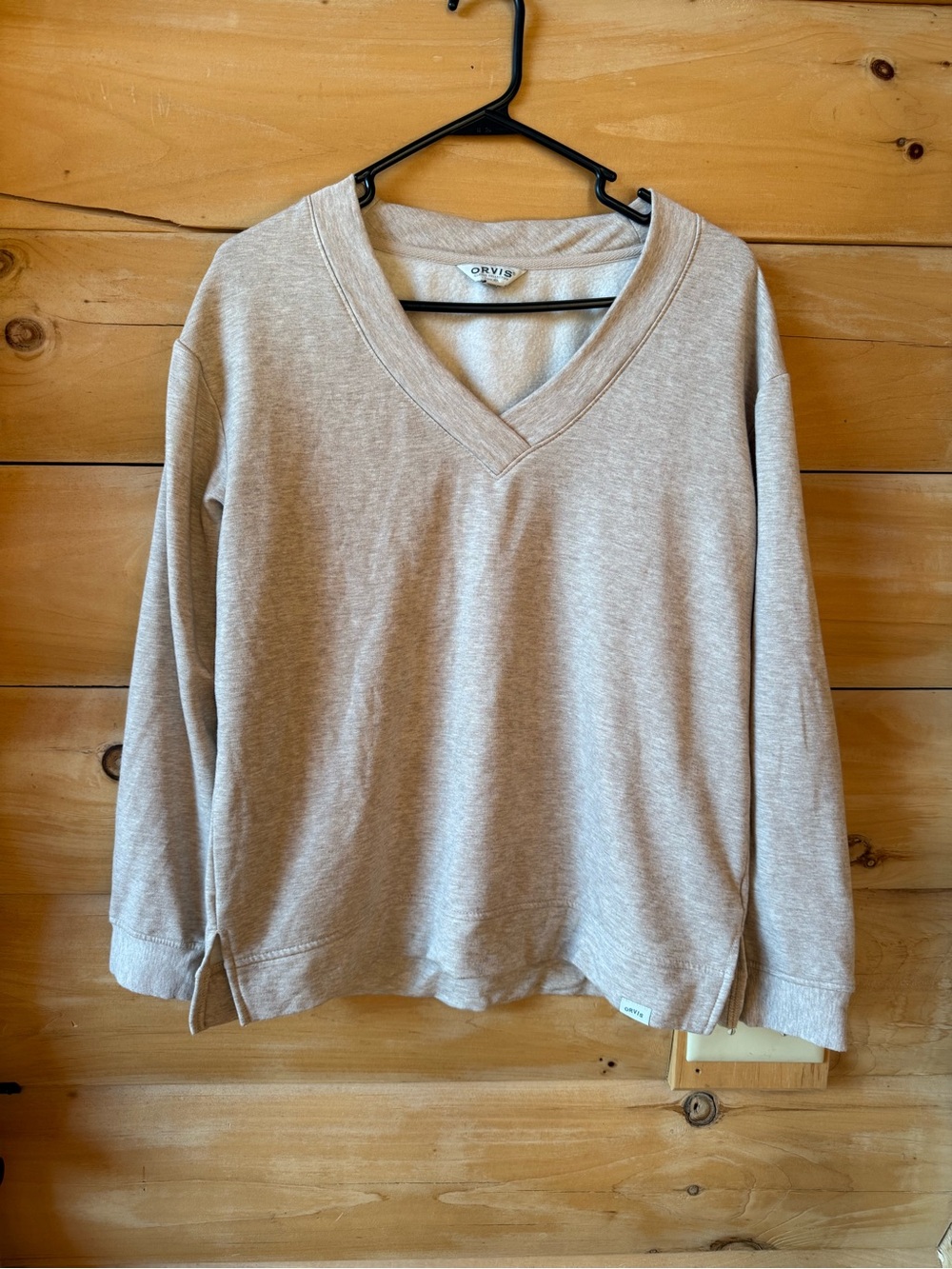 Orvis Women's Beige-Cream V-Neck Pullover Sweater